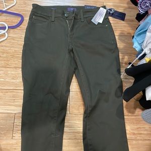 Really flattering NYDJ jeans/jeggings